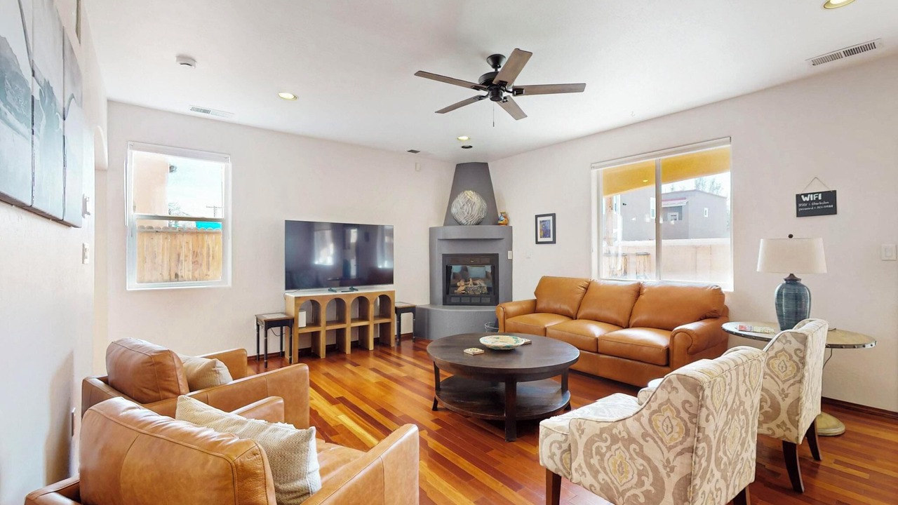 Photo of Livingroom in Raynolds Addition