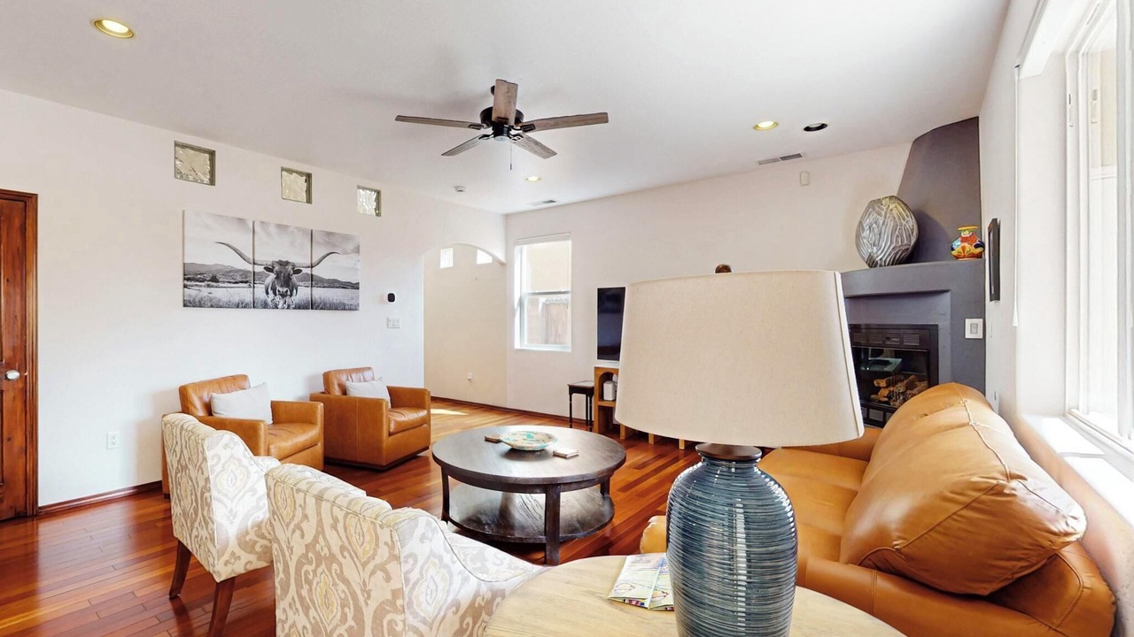 Photo of Livingroom in Raynolds Addition