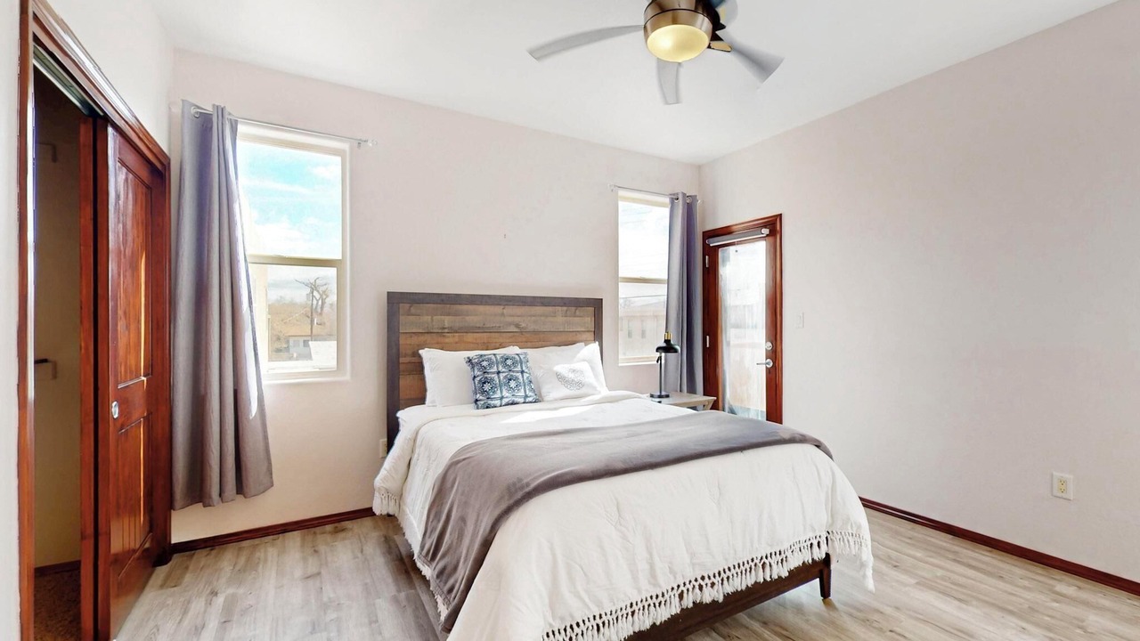 Photo of Bedroom in Raynolds Addition