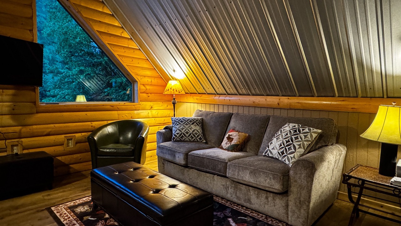 Photo of Livingroom in Moose Pass
