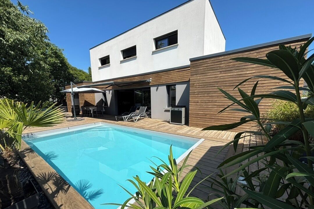 Photo of Outdoor in Bordeaux-Lac