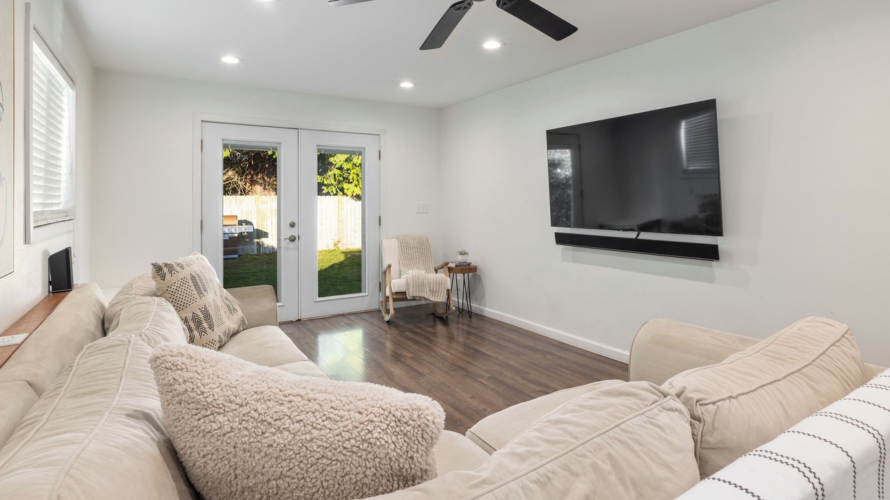 Photo of Livingroom in Edmonds