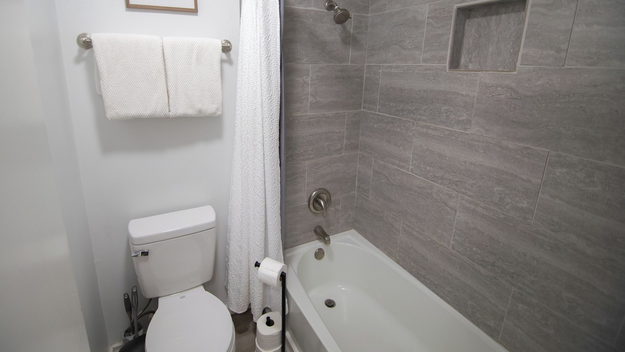 Photo of Bathroom in North Capitol