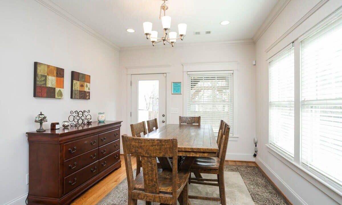 Photo of Bedroom in Inglewood