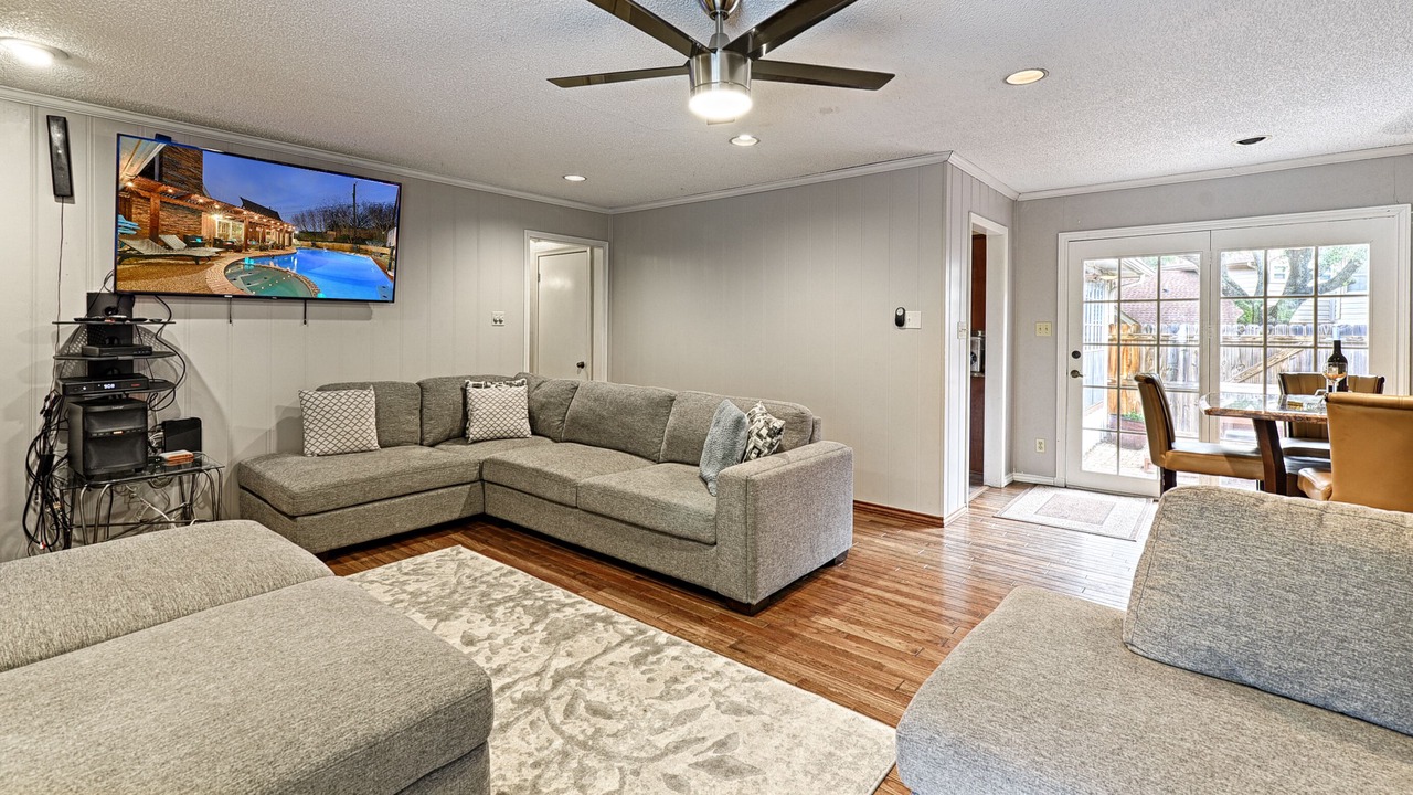 Photo of Livingroom in Las Colinas