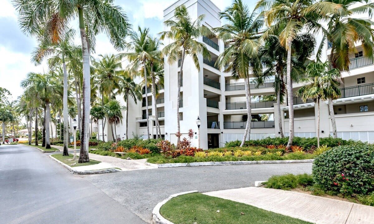 Photo of Outdoor in Mameyes II