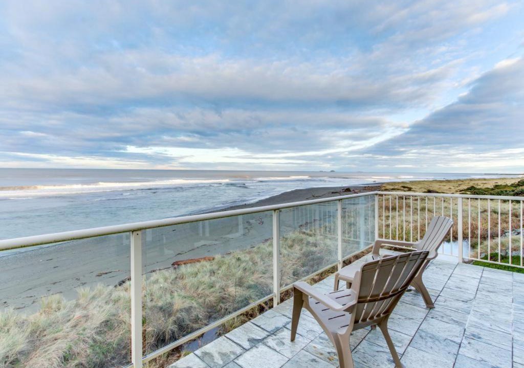 Photo of Patio Balcony in Gold Beach