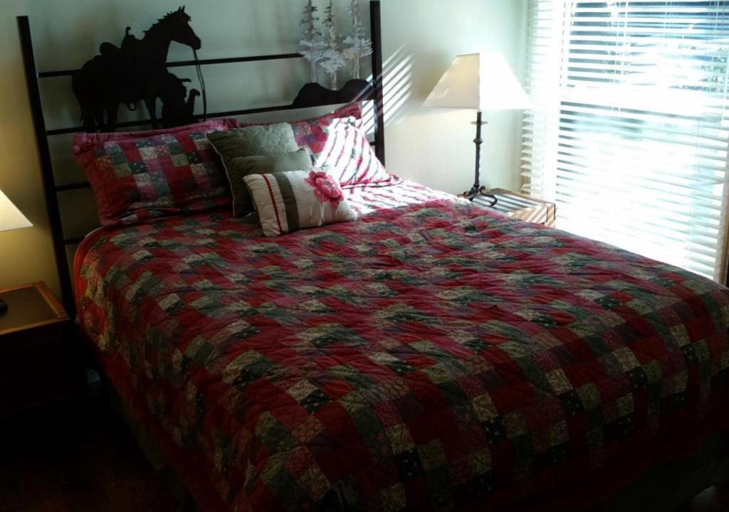Photo of Bedroom in Overlook Park