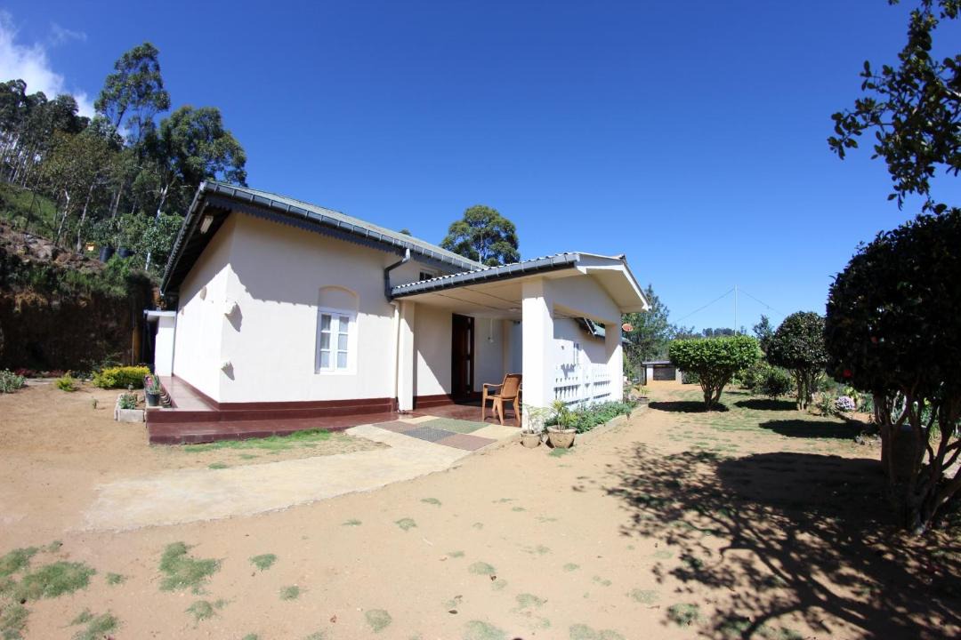 Photo of Buildings in Welimada