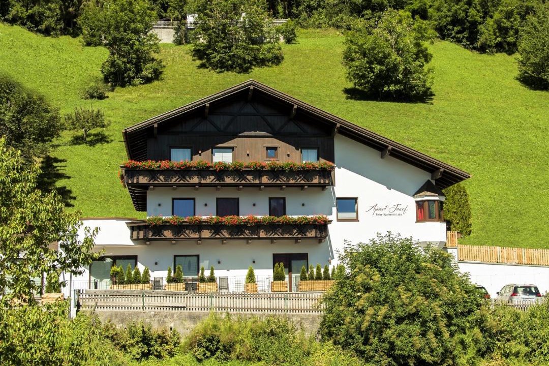 Photo of Buildings in Ladis