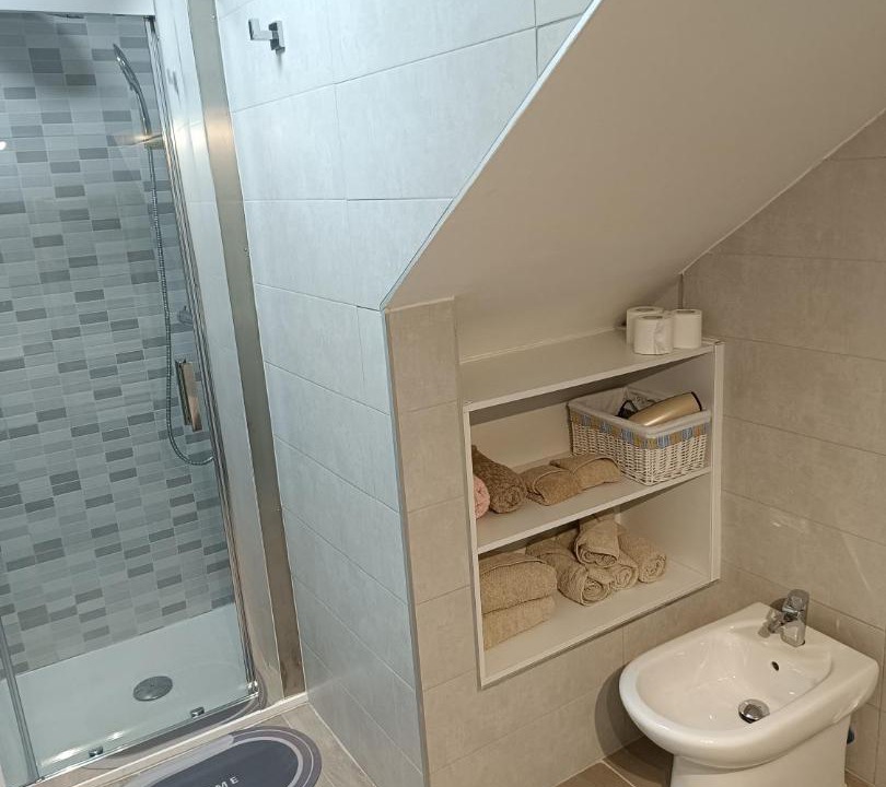 Photo of Bathroom in La Pradera de Navalhorno