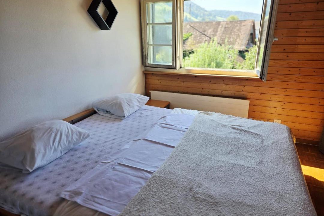 Photo of Bedroom in Root