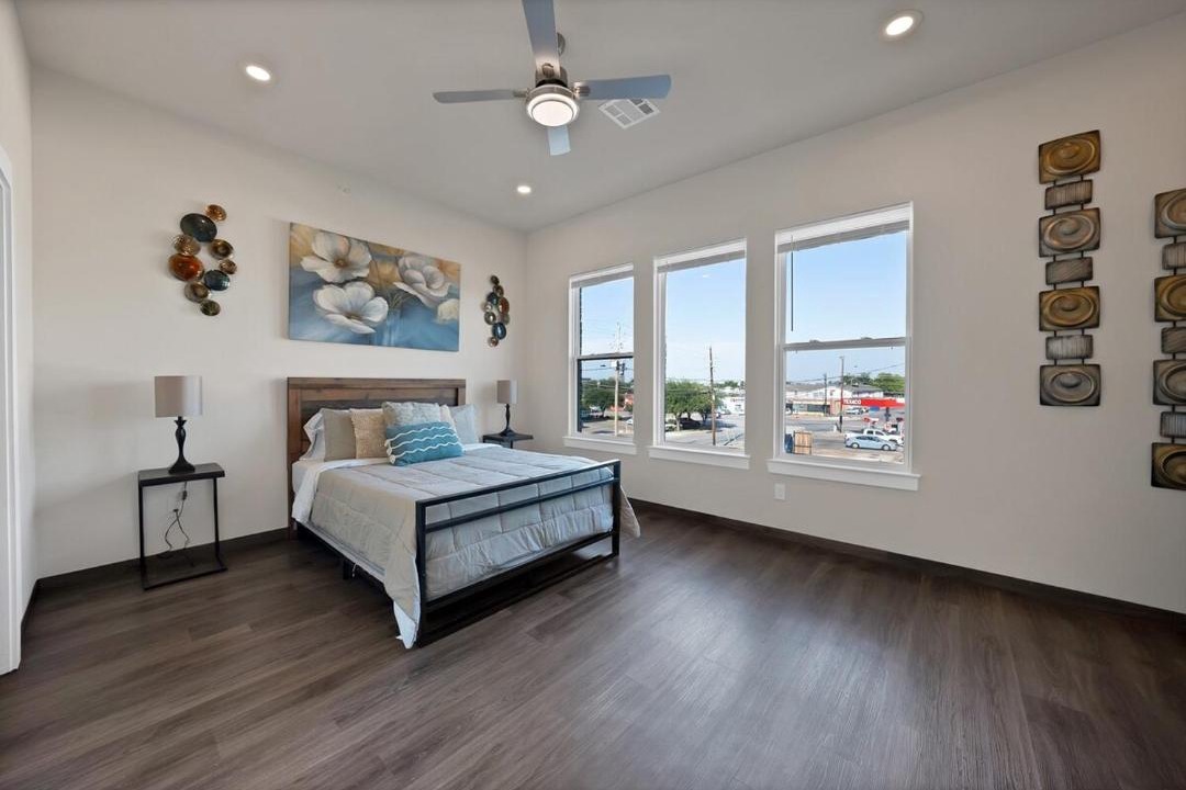 Photo of Bedroom in Central Arlington