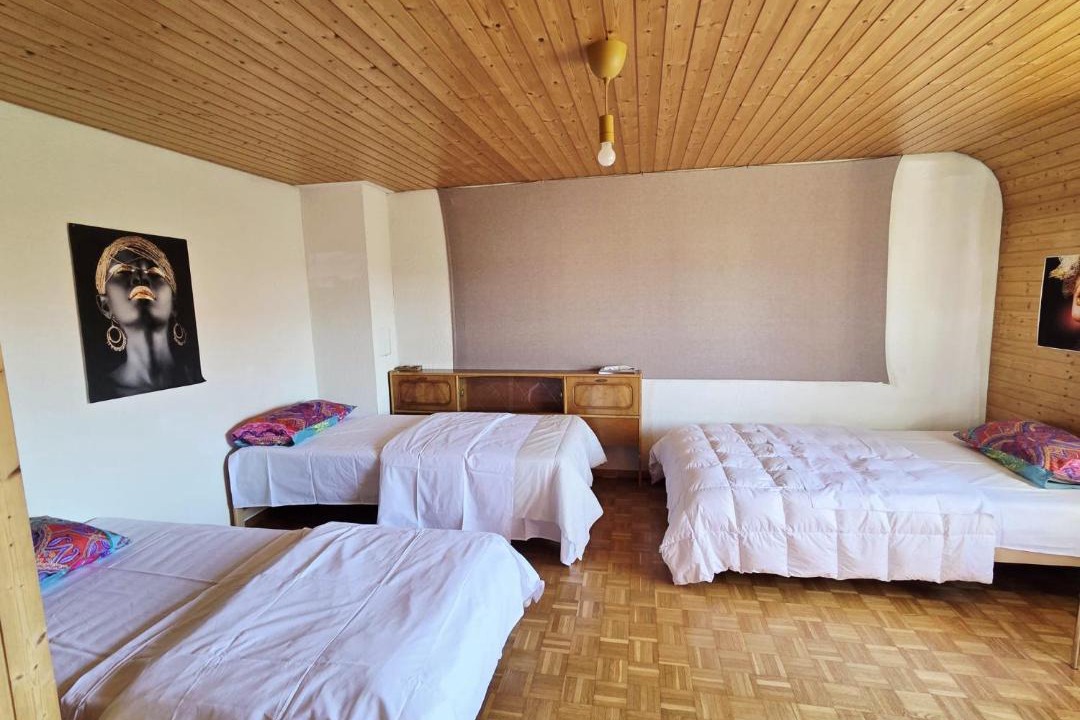 Photo of Bedroom in Root