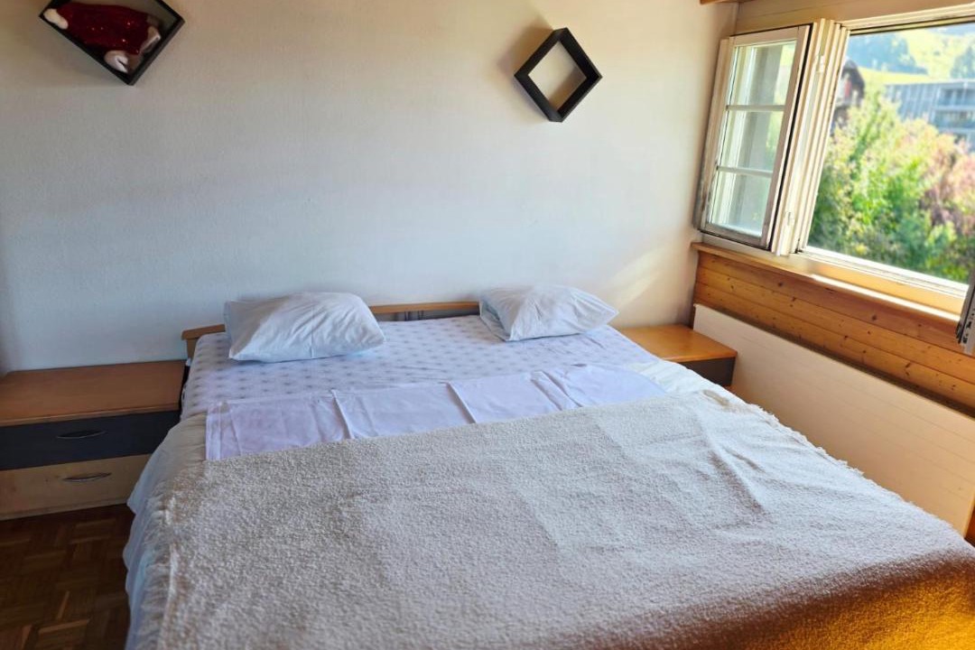 Photo of Bedroom in Root