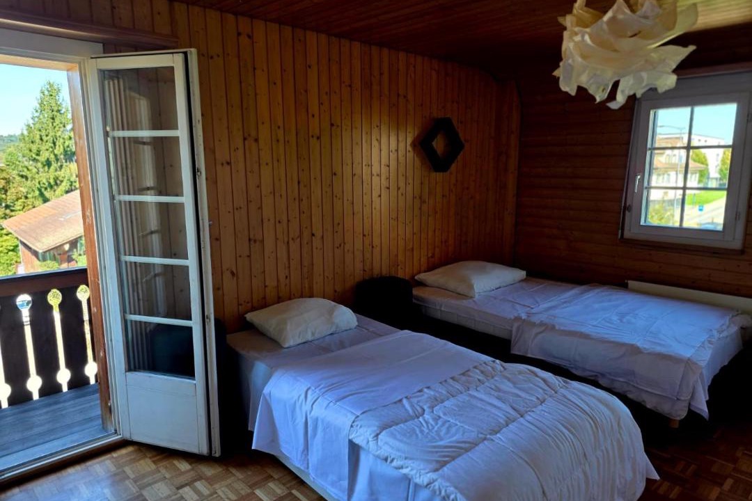 Photo of Bedroom in Root