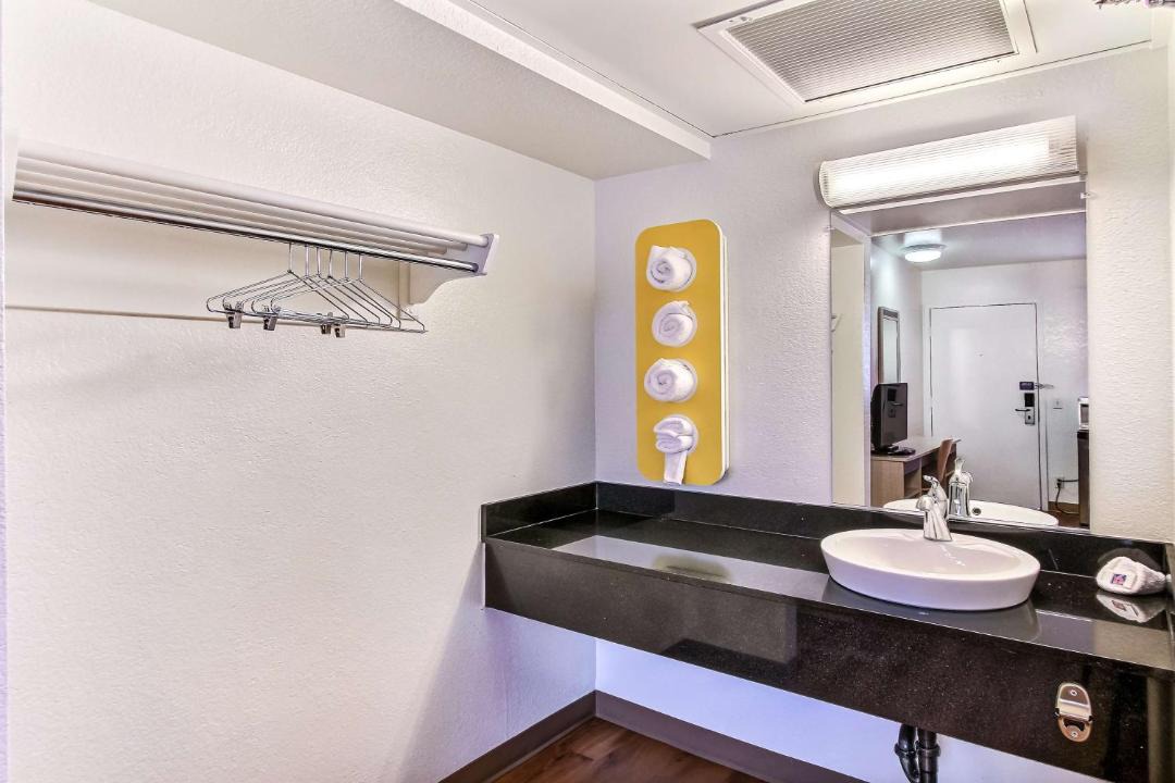 Photo of Livingroom in Salinas