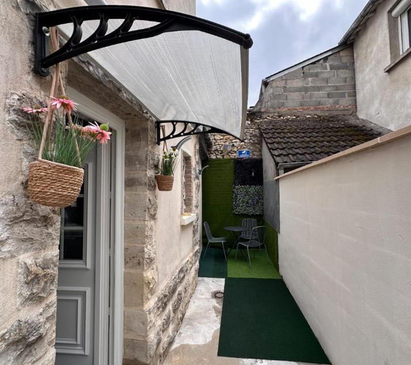 Photo of Patio Balcony in Ouzouer-sur-Trezee