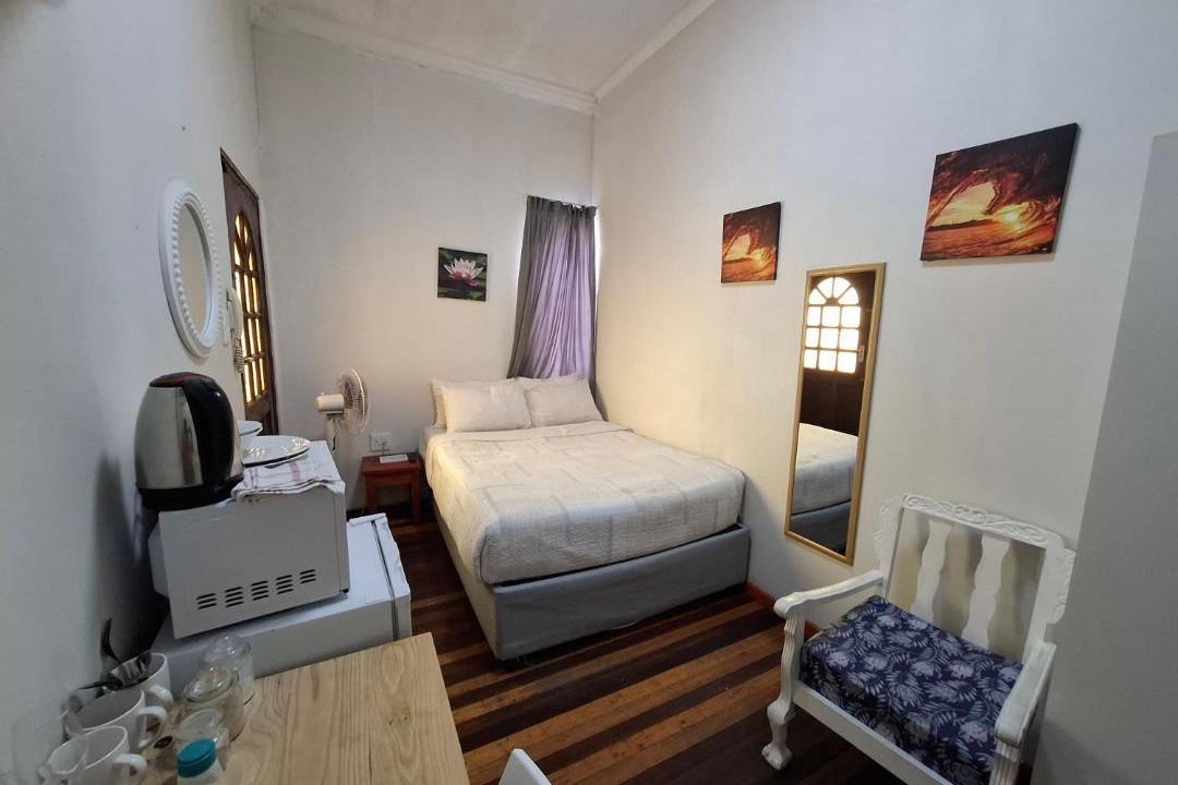 Photo of Bedroom in Quigney Beach