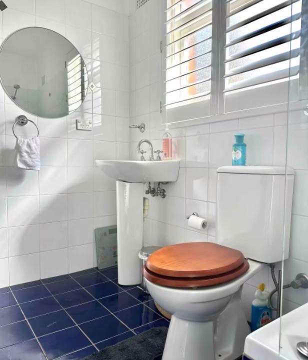 Photo of Bathroom in Freshwater