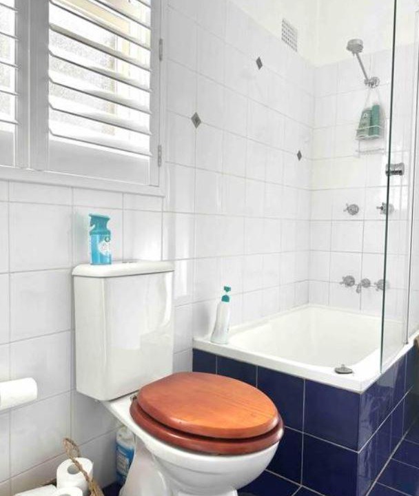 Photo of Bathroom in Freshwater