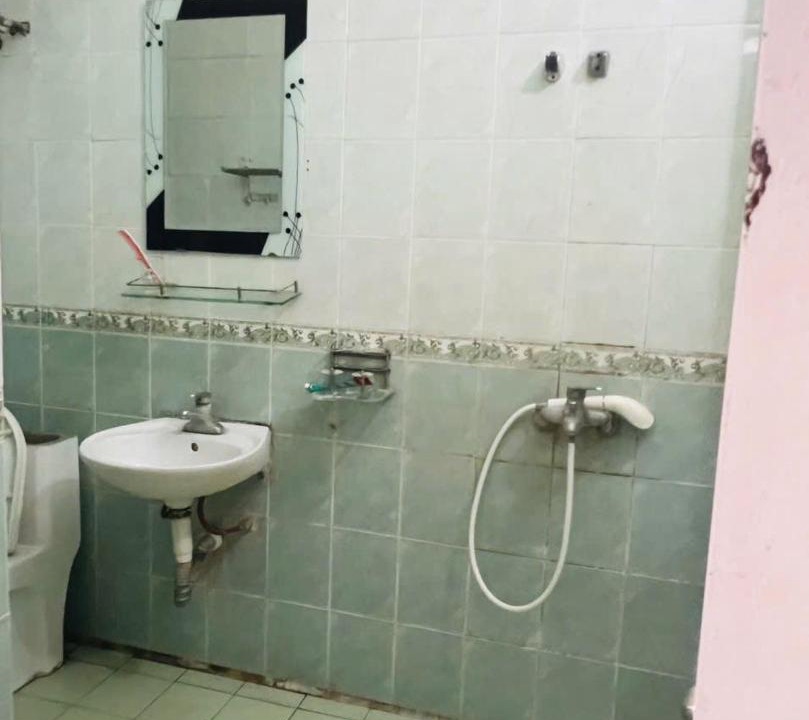 Photo of Bathroom in Tay Ho