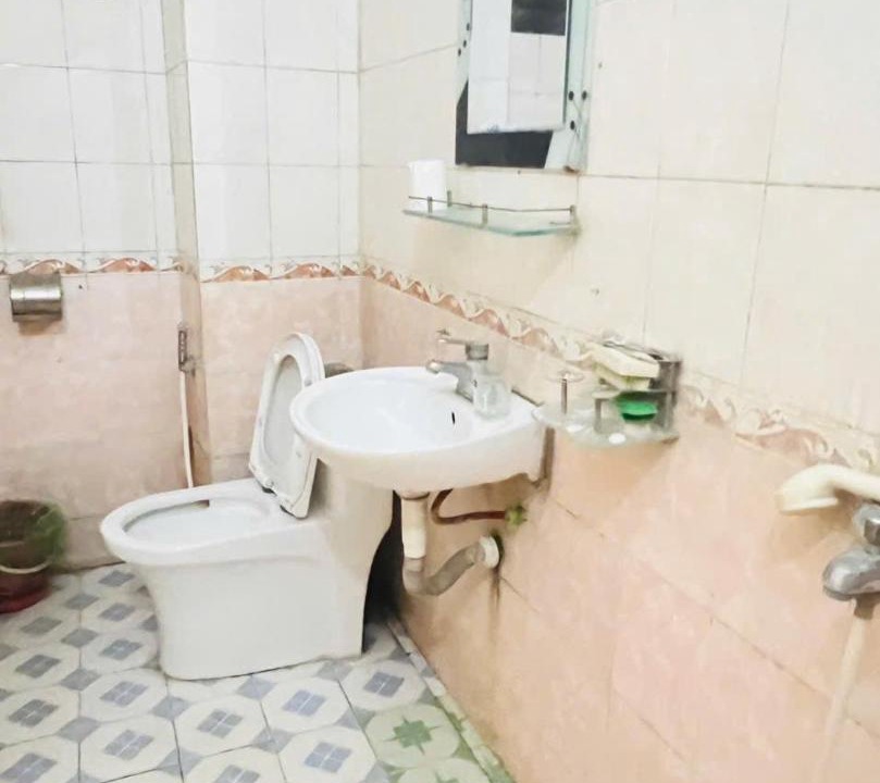 Photo of Bathroom in Tay Ho