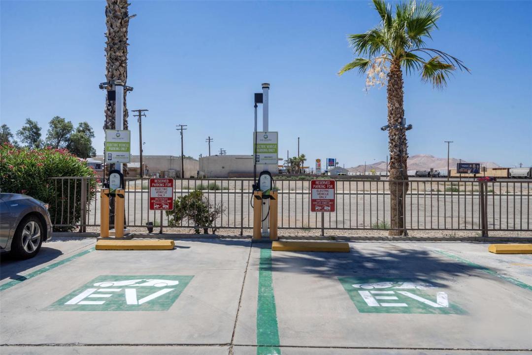 Photo of Others in Mojave