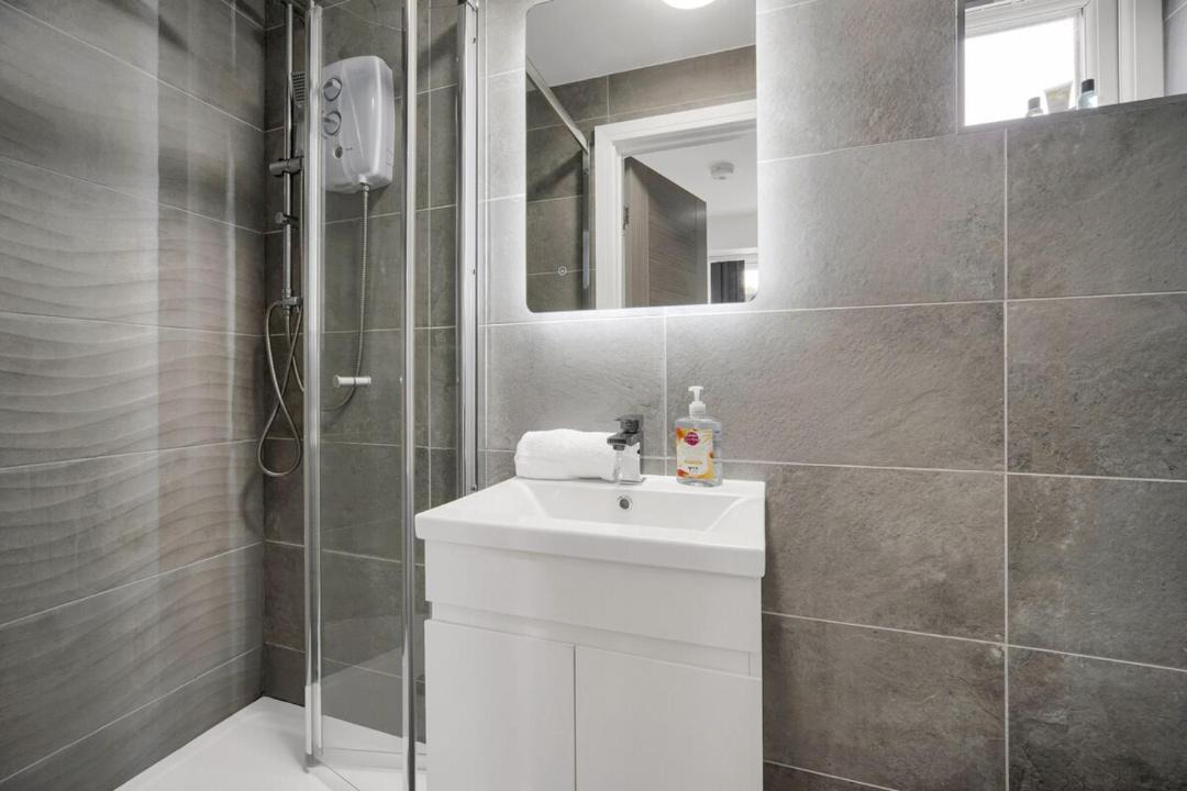 Photo of Bathroom in Cathays