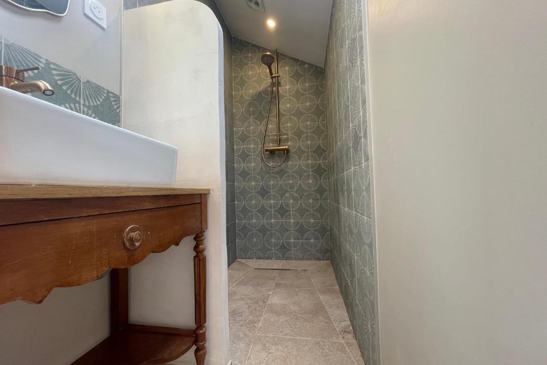 Photo of Bathroom in St.-Martin-des-Champs
