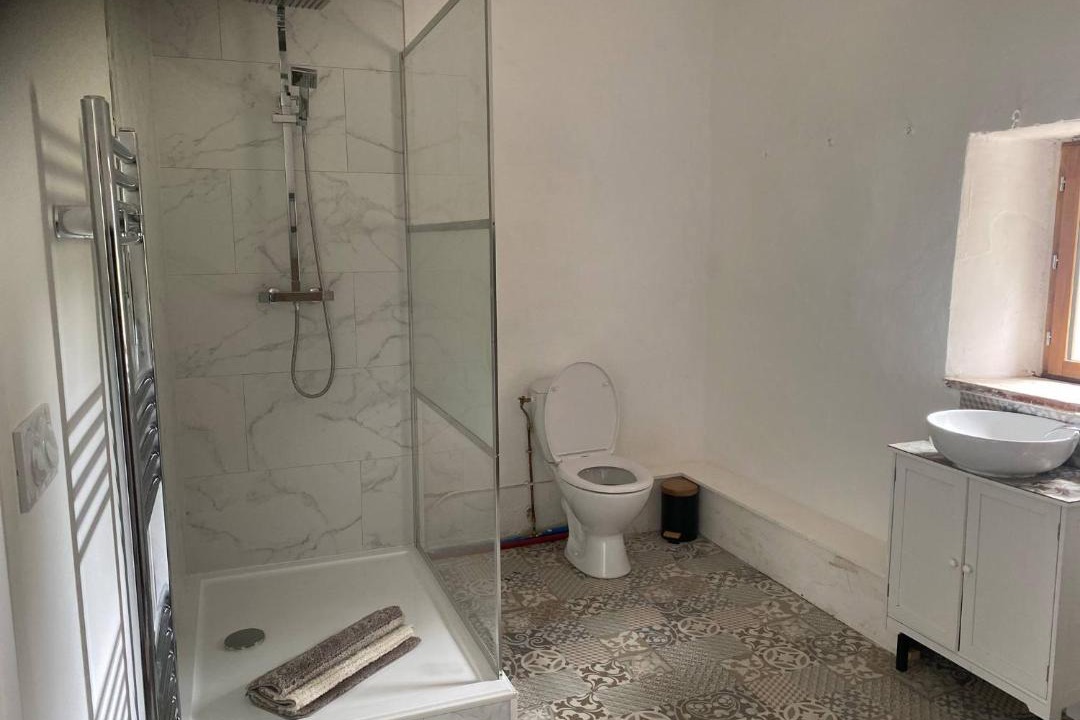 Photo of Bathroom in Oradour-sur-Vayres