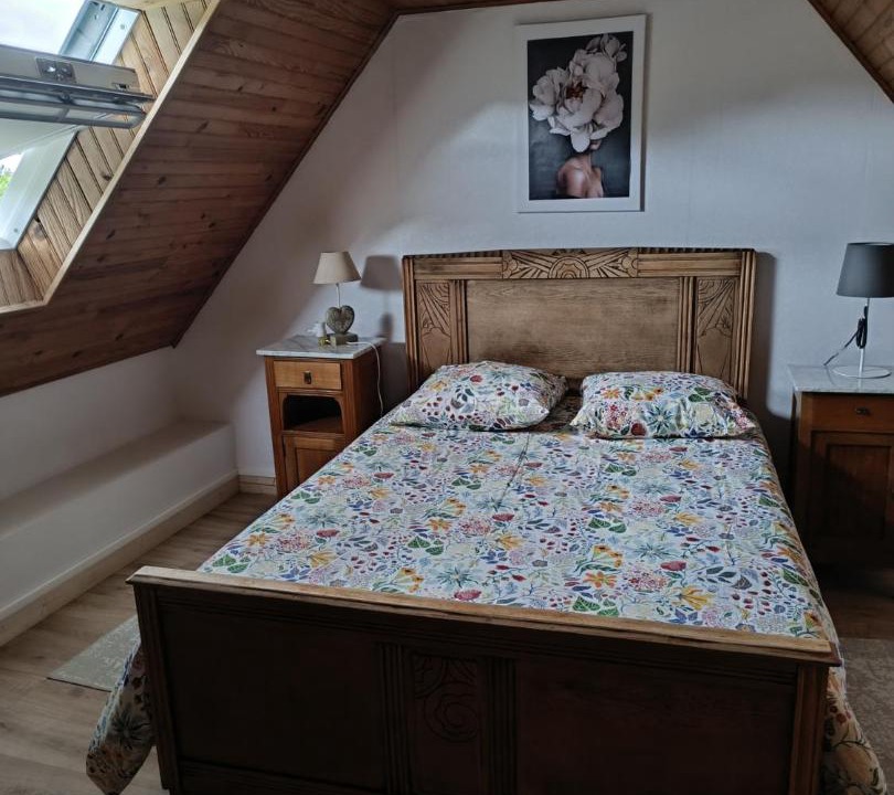 Photo of Bedroom in Cleden-Poher