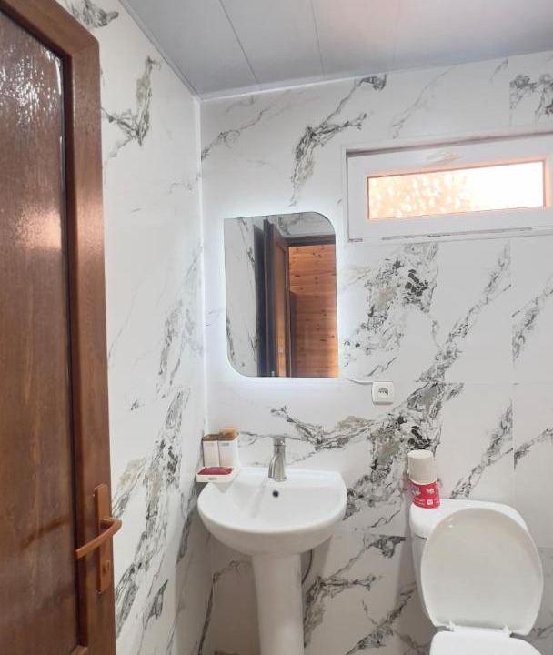 Photo of Bathroom in Guria