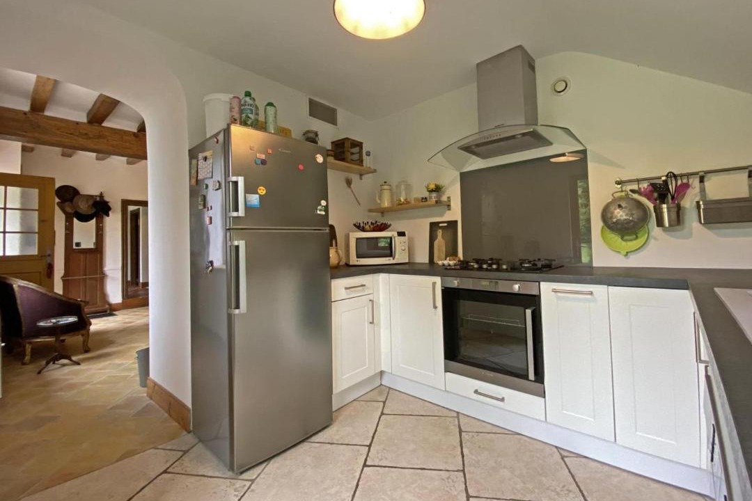 Photo of Kitchen in Saint-Martin-des-Pezerits