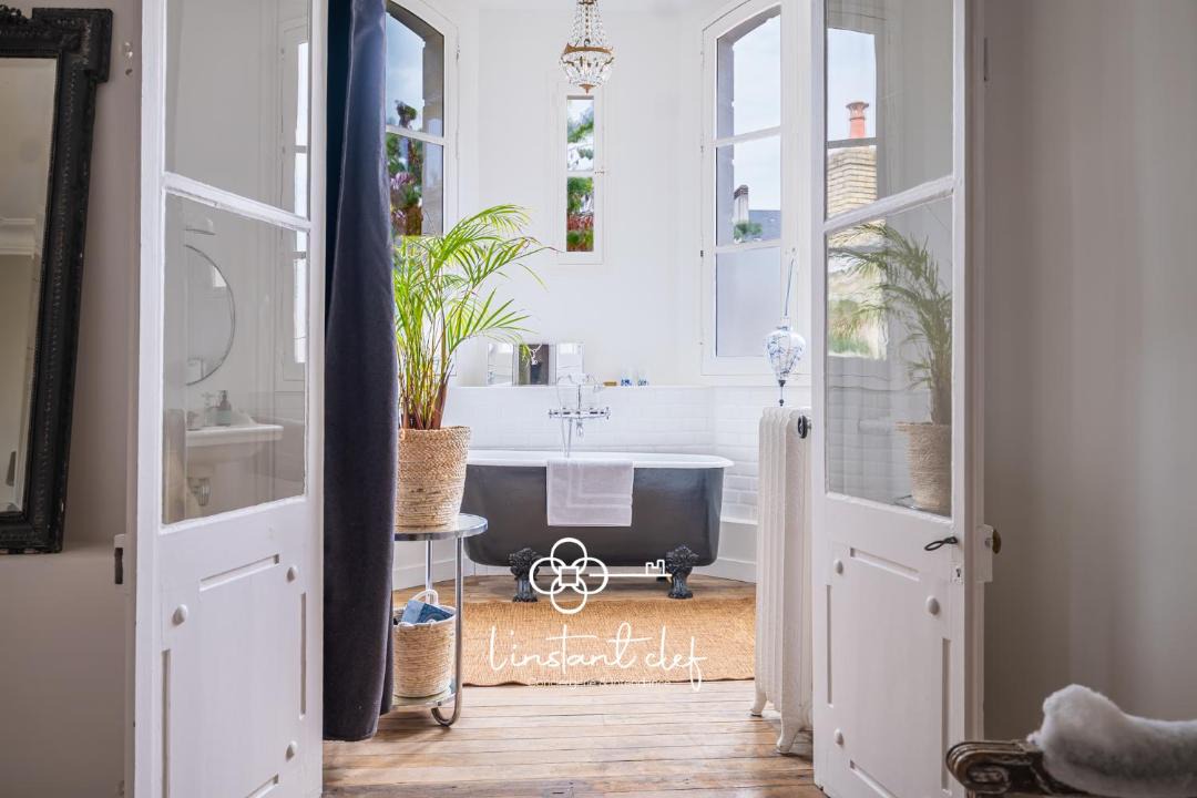 Photo of Bathroom in Bollee