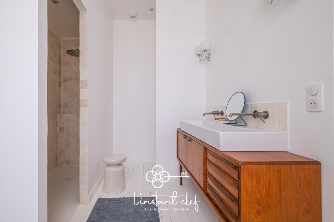 Photo of Bathroom in Bollee