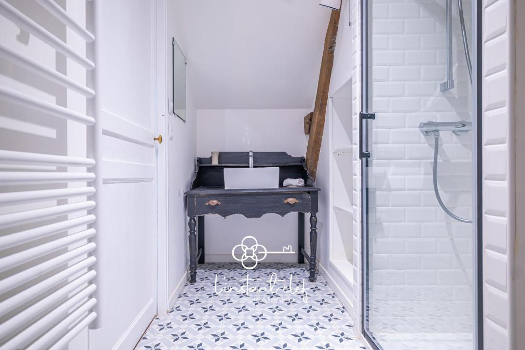Photo of Bathroom in Bollee