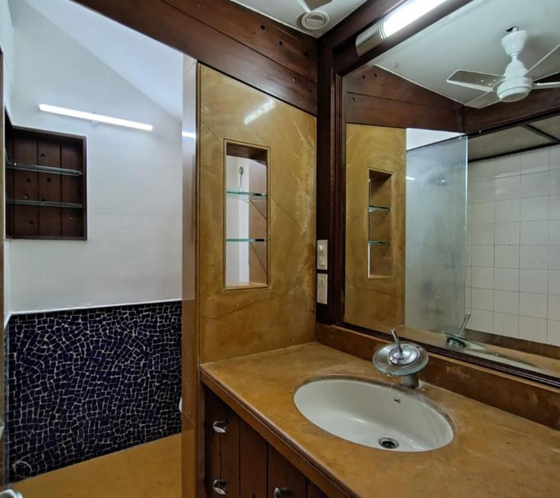 Photo of Bathroom in Prabhadevi