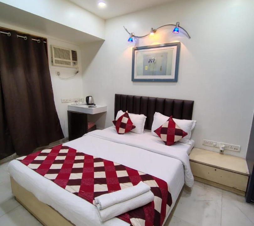 Photo of Bedroom in Prabhadevi