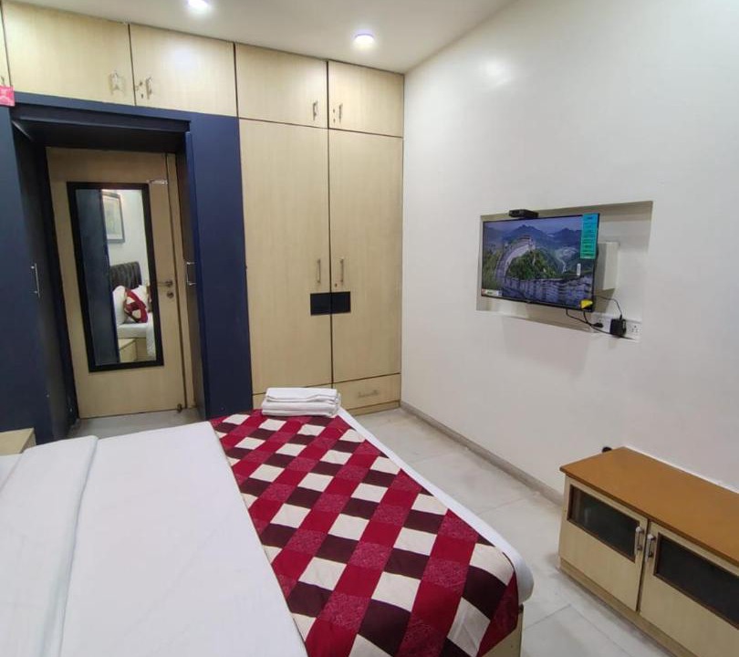 Photo of Bedroom in Prabhadevi