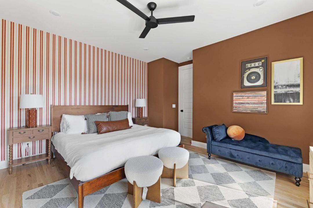 Photo of Bedroom in Hurwood Heights