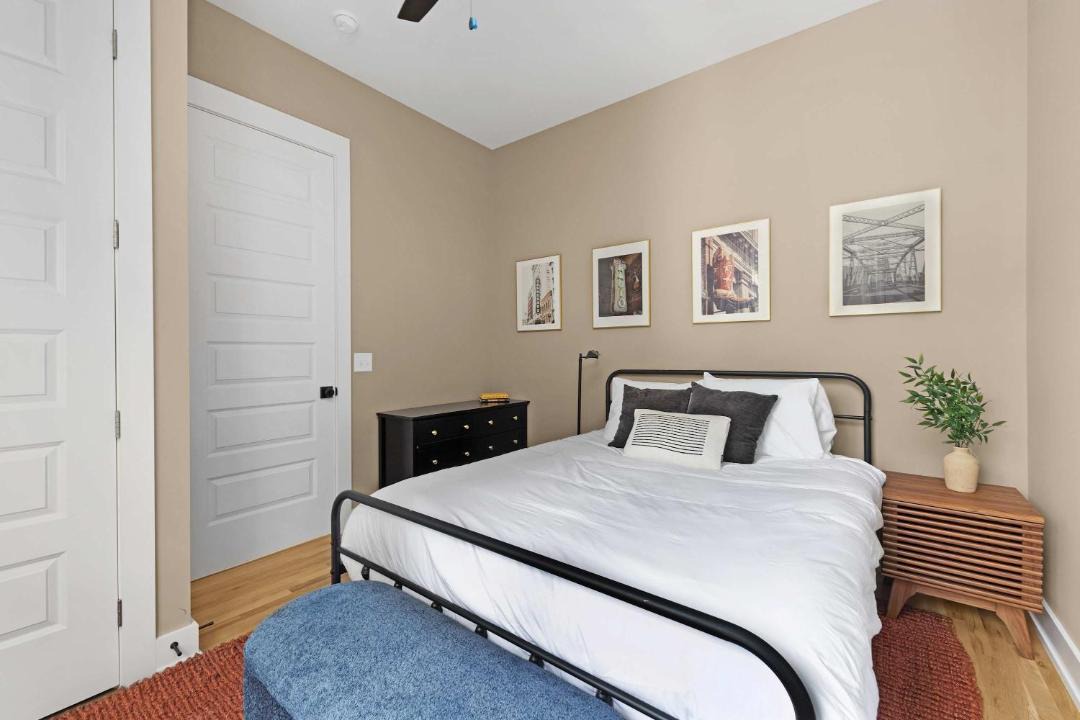 Photo of Bedroom in Hurwood Heights