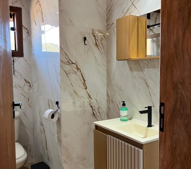 Photo of Bathroom in Camanducaia