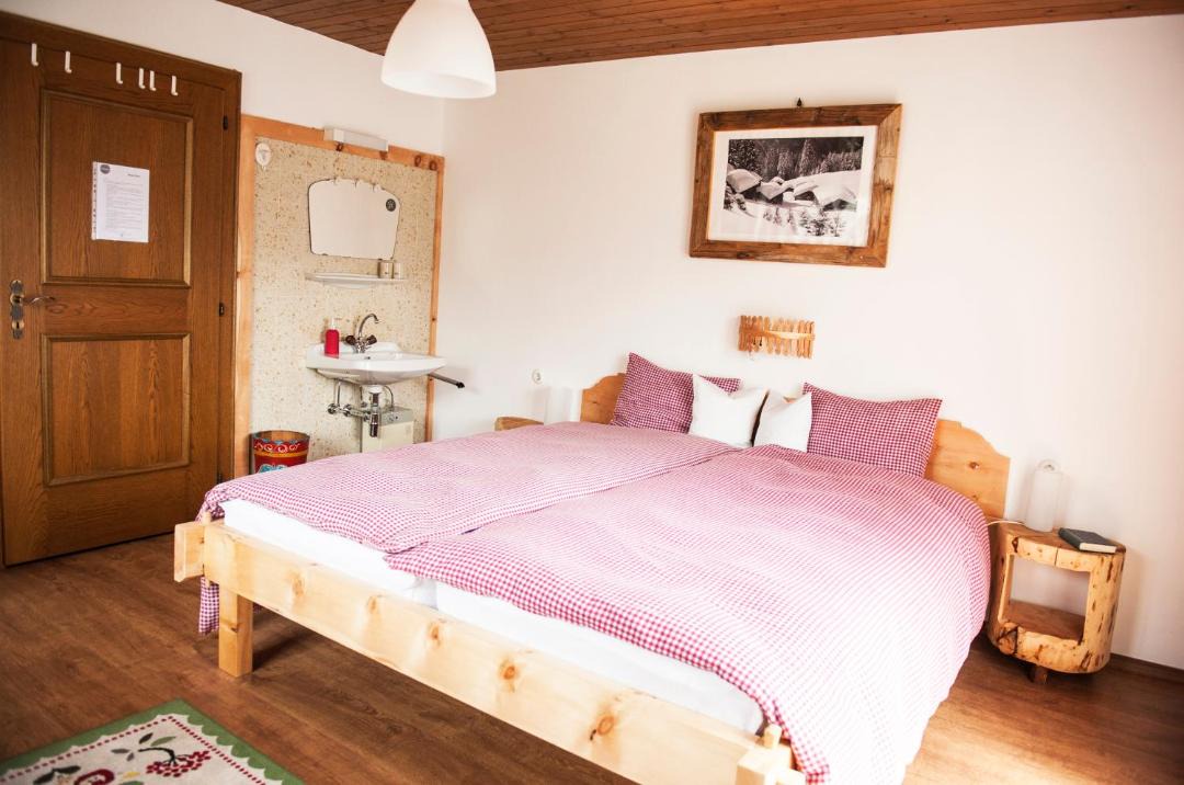 Photo of Bedroom in Fuegen