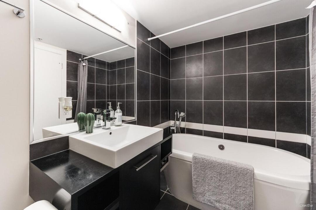 Photo of Bathroom in Crosstown