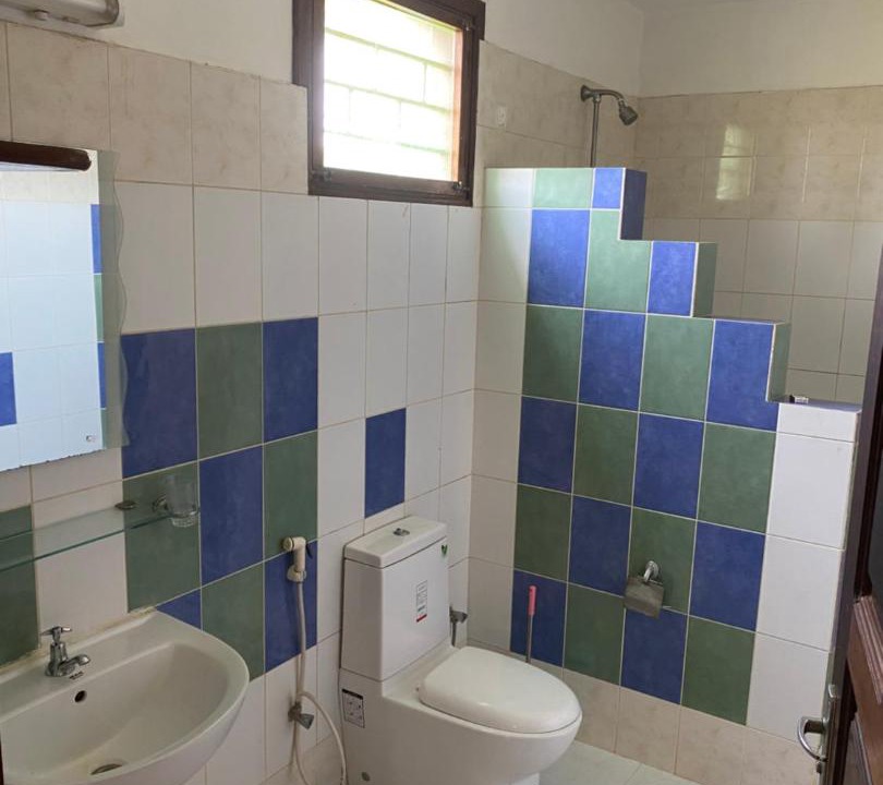 Photo of Bathroom in Tanga