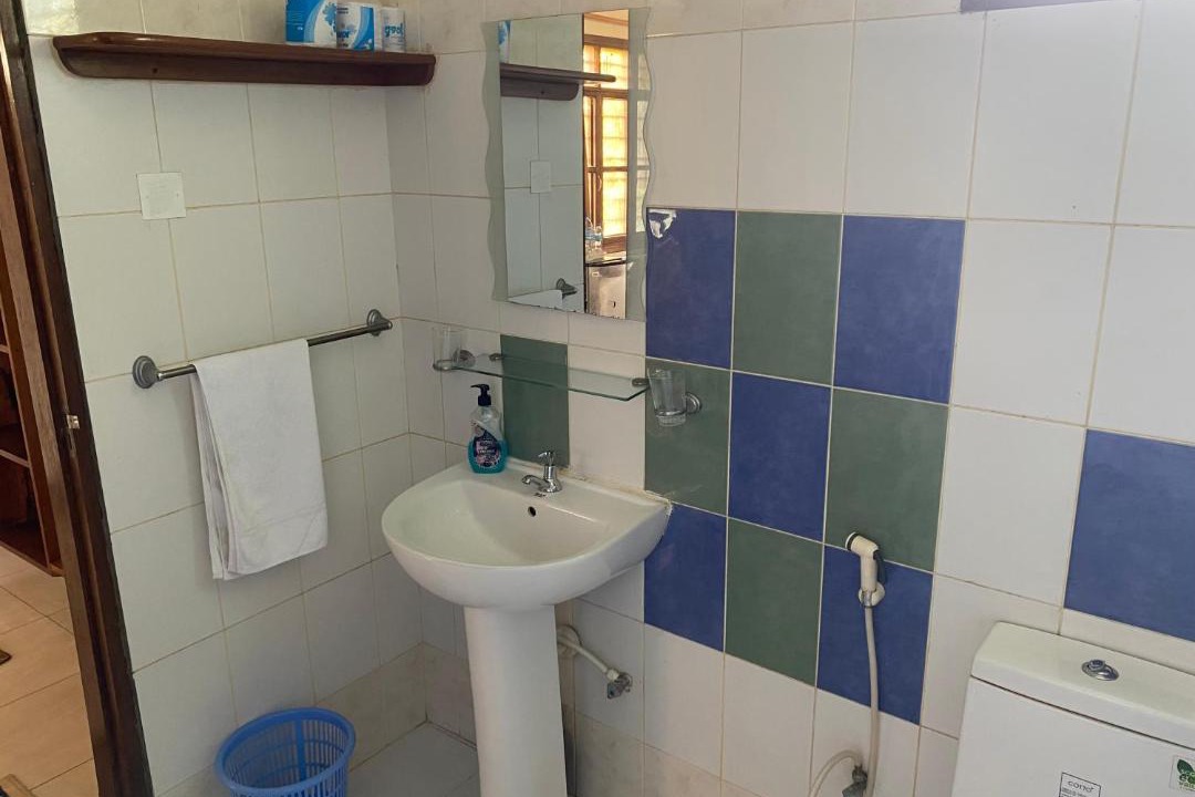 Photo of Bathroom in Tanga