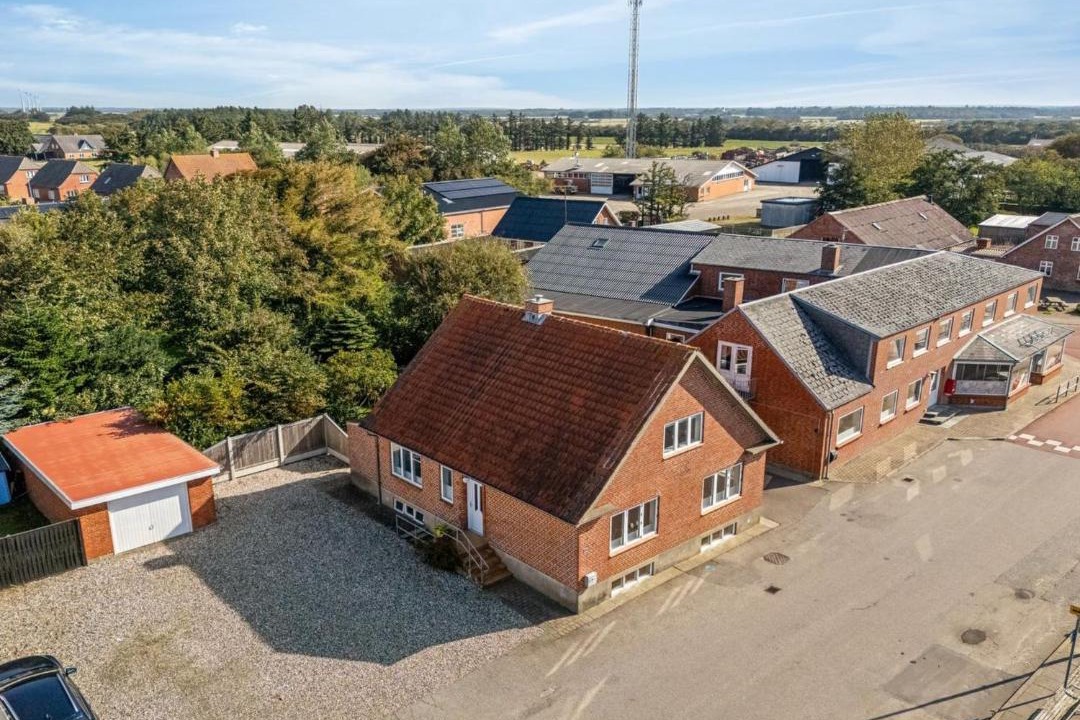 Photo of Buildings in Tim