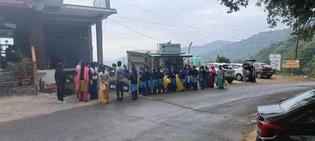 Photo of Others in Mukteshwar