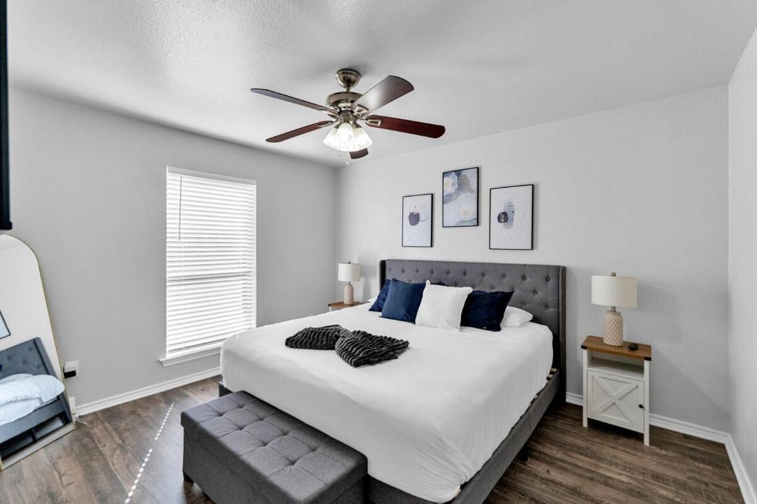 Photo of Bedroom in Glenn Heights